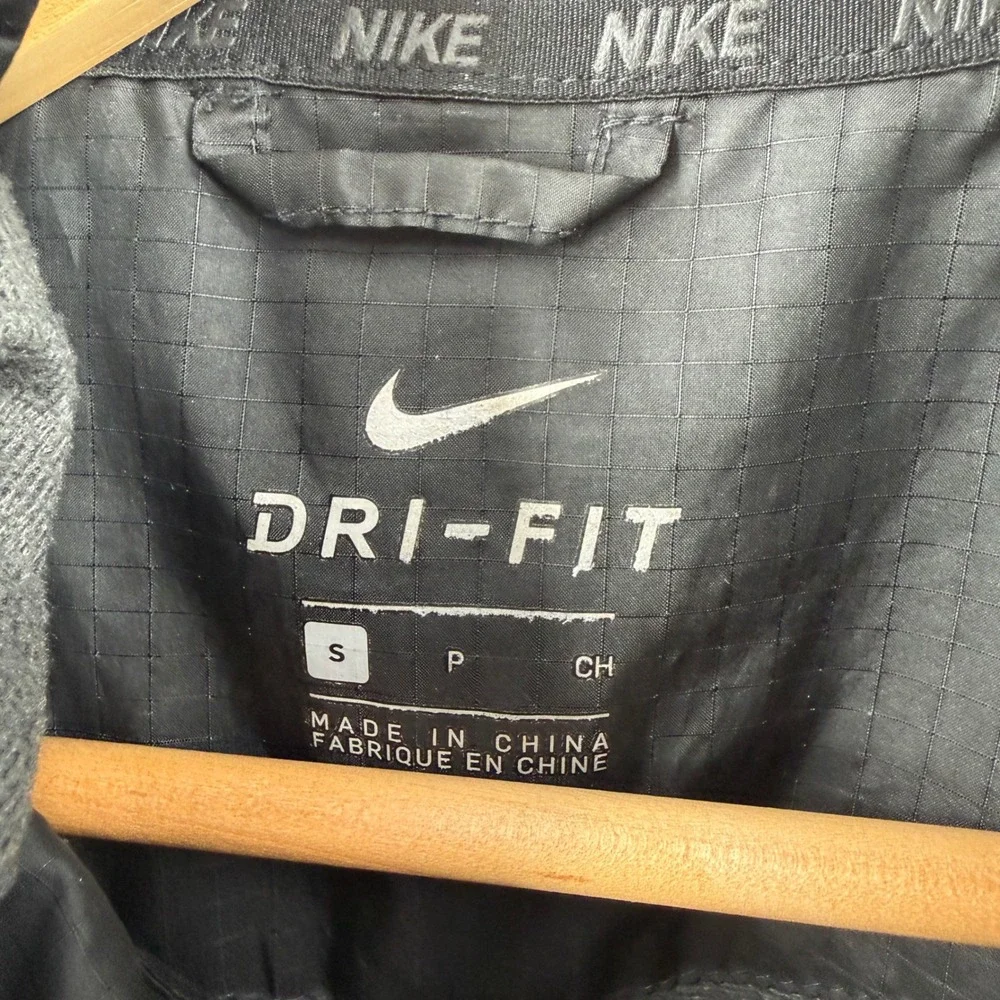 Nike windrunner jacket